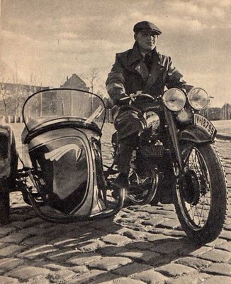 Motorrad_Beiwagen_1937_1 (521x640).jpg