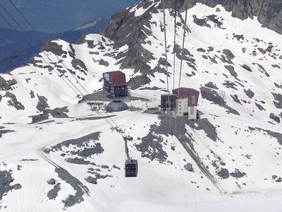 Ski d'été à Verbier - Front de neige 2013.jpg