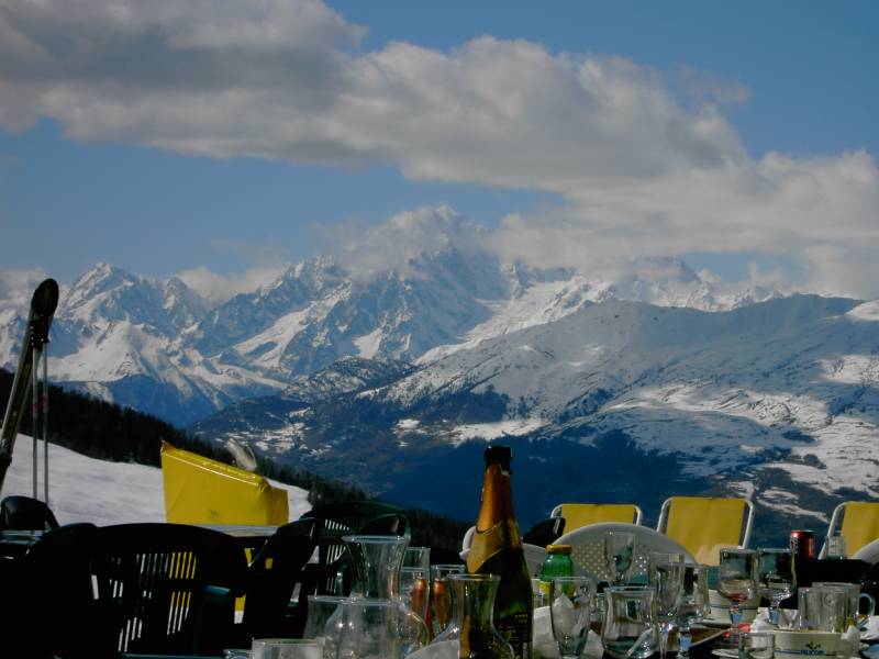 Huette-MtBlanc.jpg